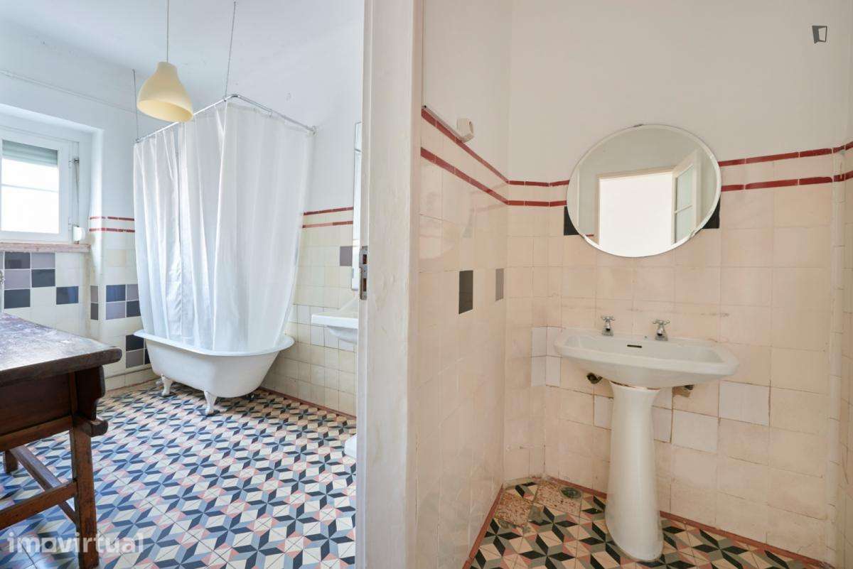 Quarto - localizado em Alameda Lisbon - Grande imagem: 5/54