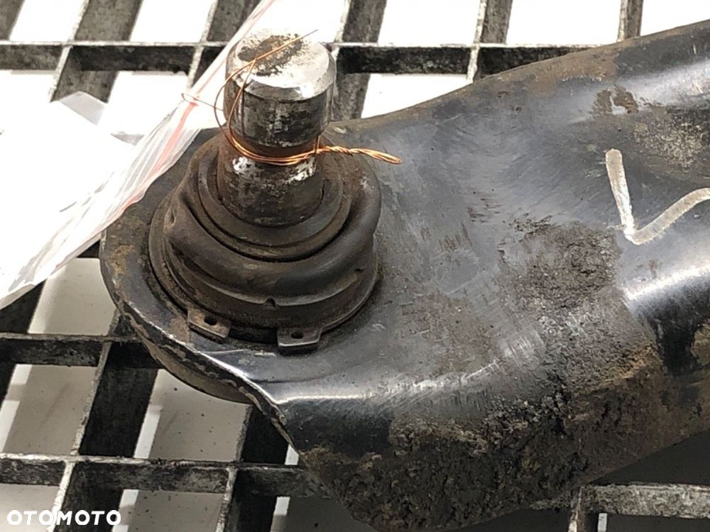 WAHACZ LEWY PRZÓD - 73.00 PLN - RENAULT KADJAR (HA_, HL_) 2015 - 2022 1.6 dCi 130 4x4 96 kW [130 - 3