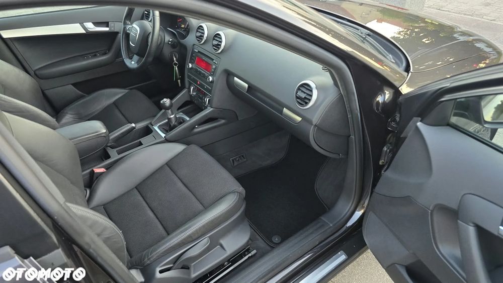 Audi A3 Sportback 1.4 TFSI S line Sportpaket - 18