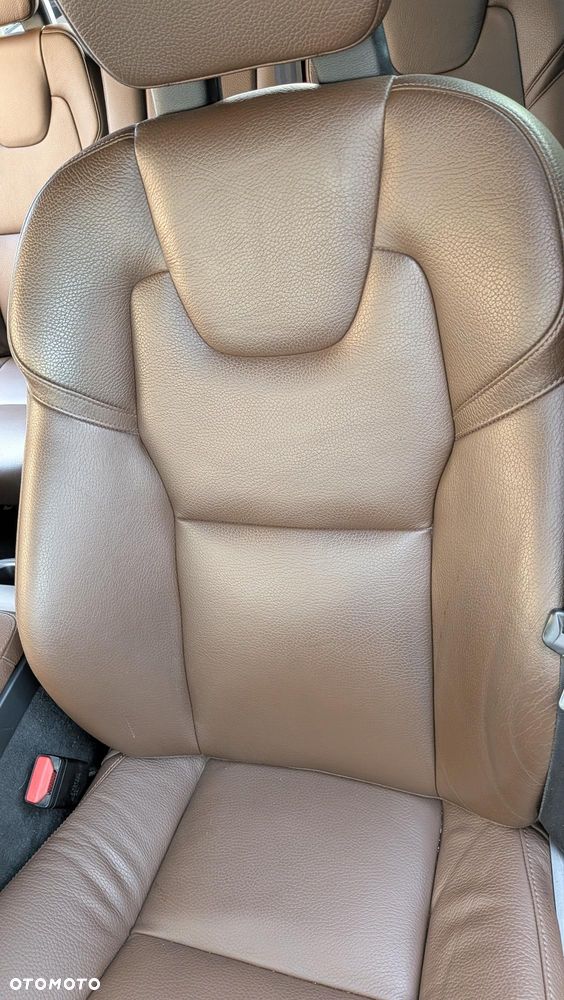 Volvo XC 90 D4 FWD Momentum - 28