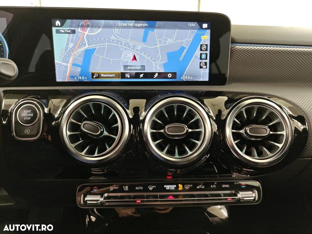 Mercedes-Benz A 180 7G-DCT Special Edition - 5