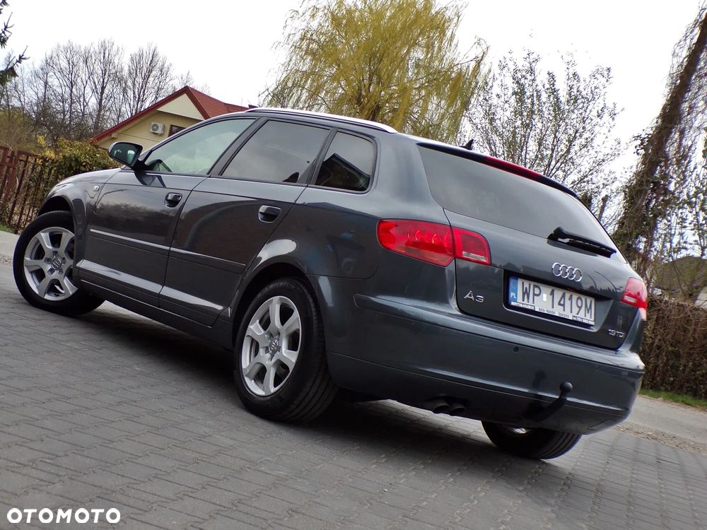 Audi A3 Sportback 1.9 TDI S line Sportpaket plus - 4