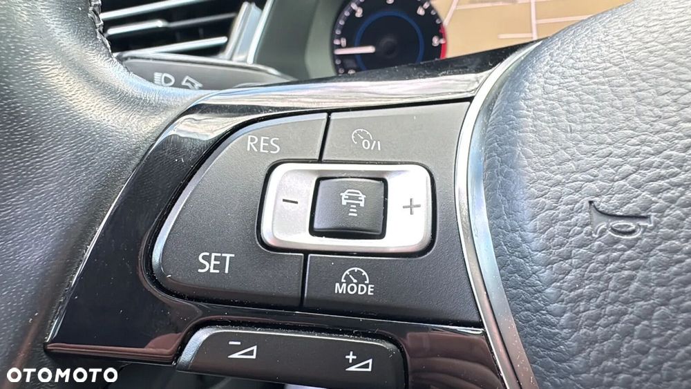 Volkswagen Passat 2.0 TDI BMT Highline DSG - 23