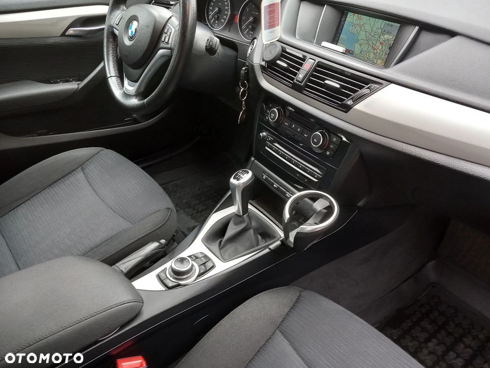 BMW X1 sDrive20i xLine - 10