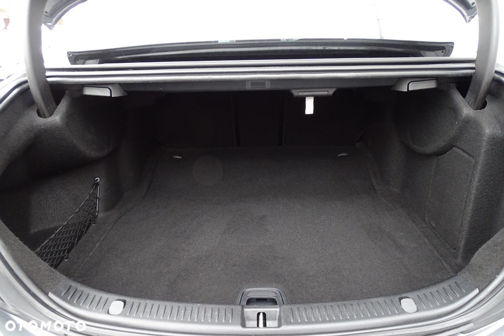 Mercedes-Benz Klasa E - 24