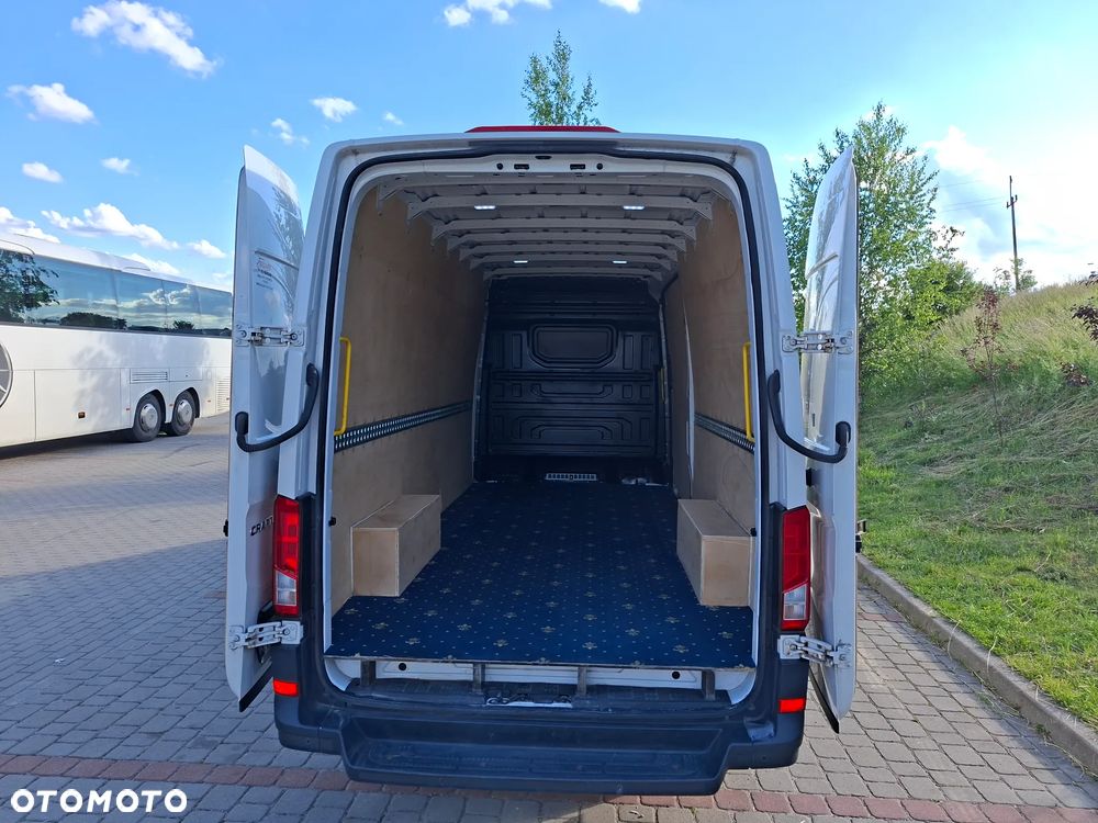 Volkswagen Crafter - 9