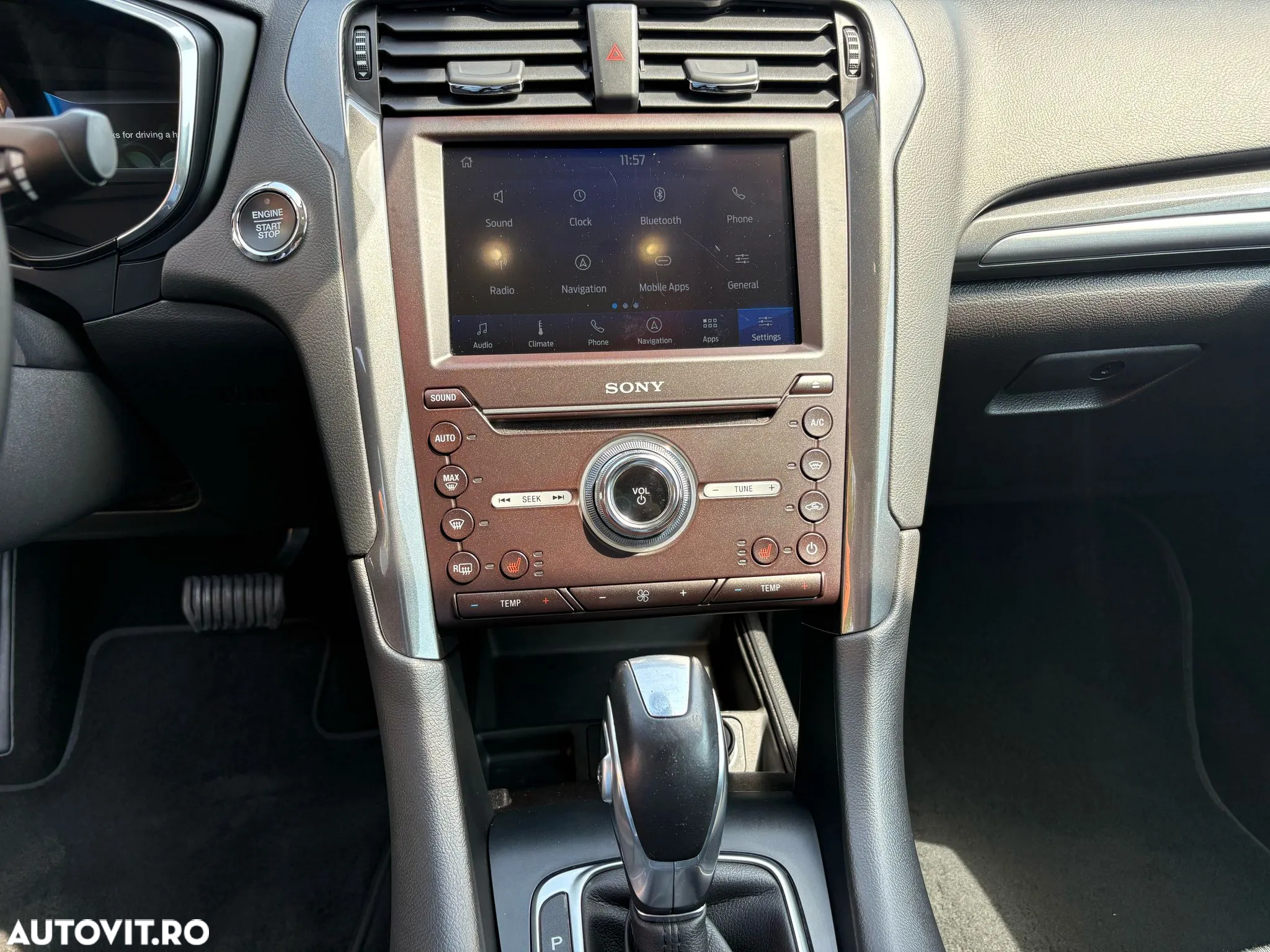 Ford Mondeo 2.0 HEV Trend - 12
