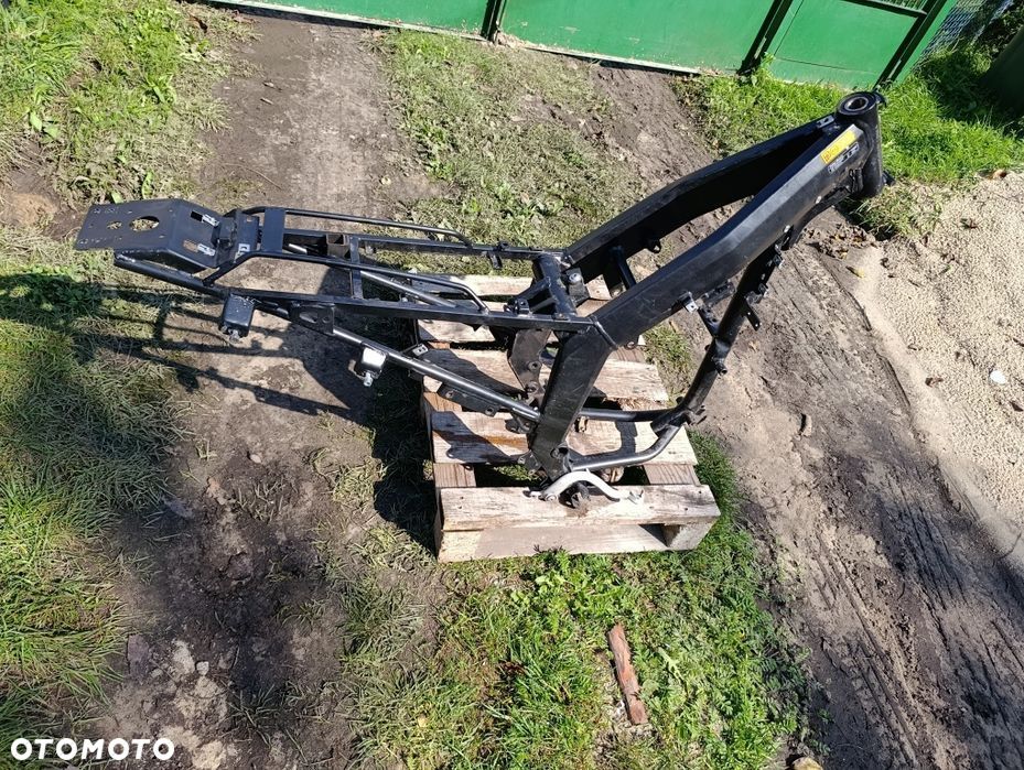 Rama z dokumentami Malaguti xtm 125 Aprilia SX papiery papierami A4 - 6