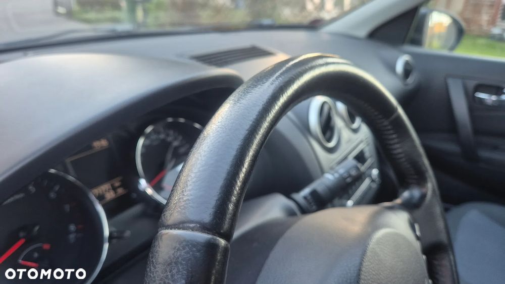 Nissan Qashqai - 10