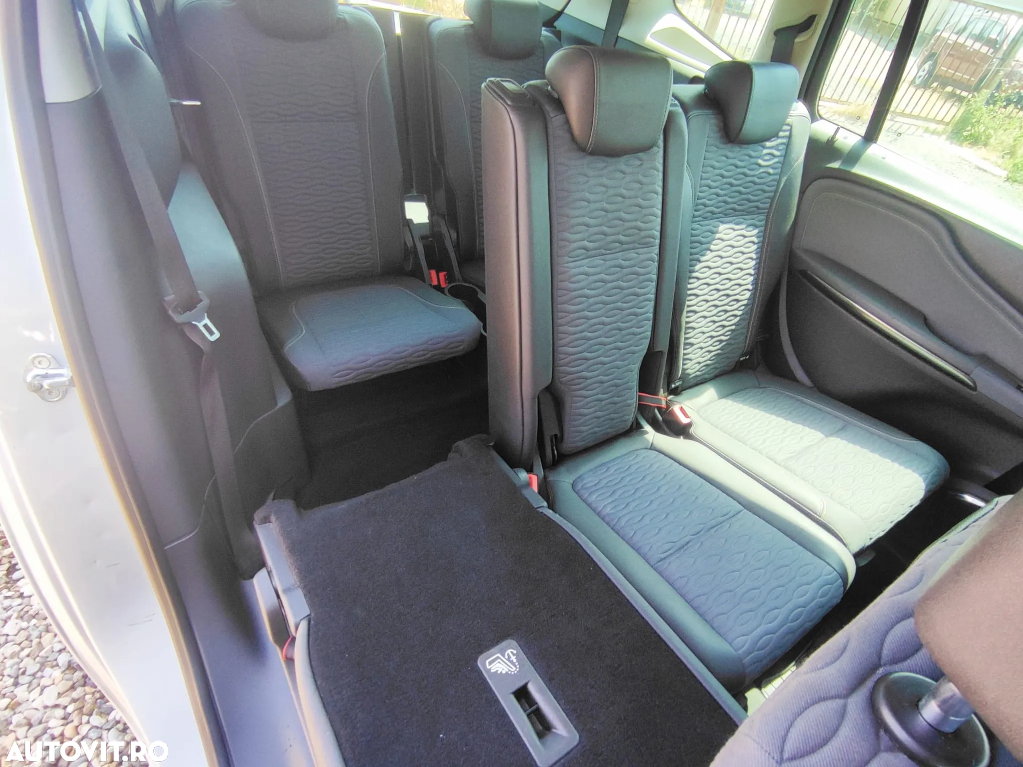 Opel Zafira - 11