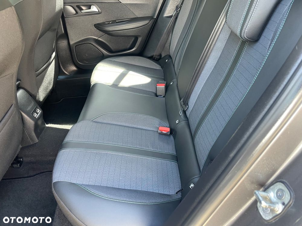 Peugeot 2008 BlueHDi 110 Allure - 11