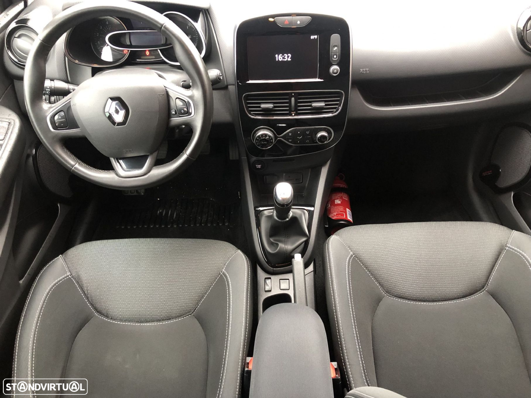 Renault Clio Sport Tourer - 16