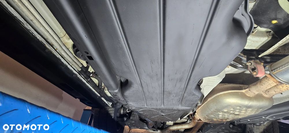 Land Rover Discovery - 25