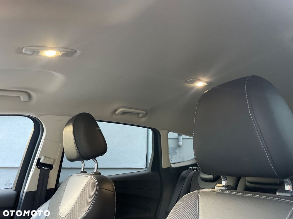 Ford Kuga - 16