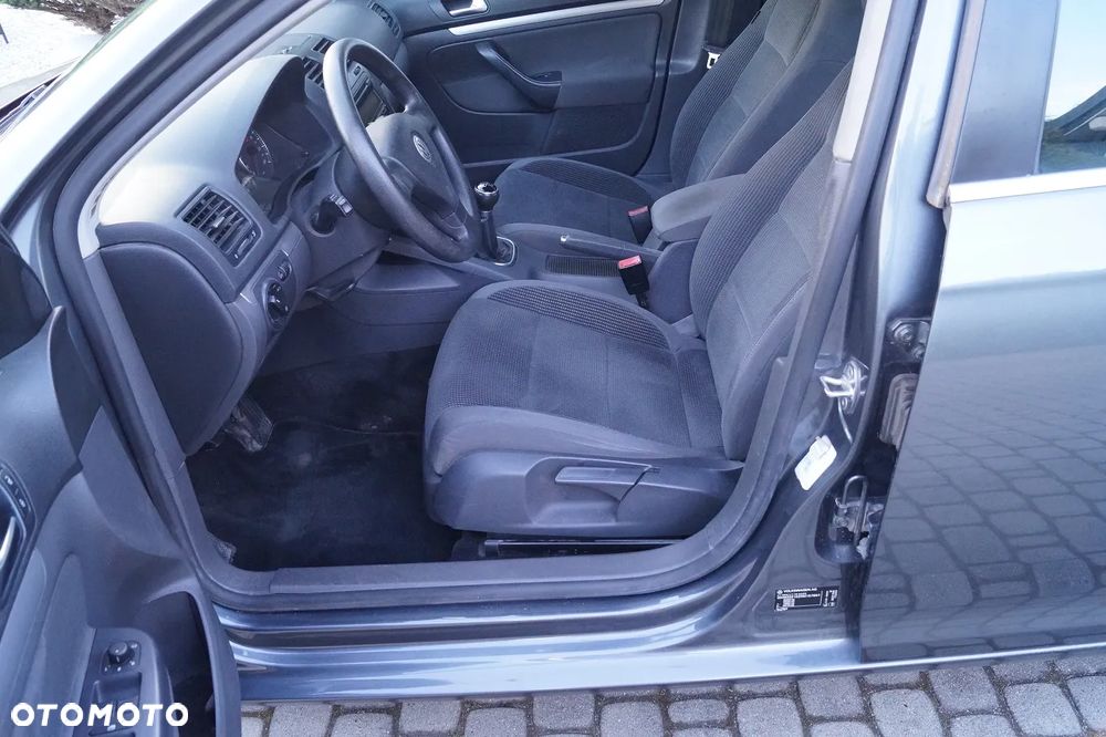 Volkswagen Jetta 2.0 TDI Comfortline - 19