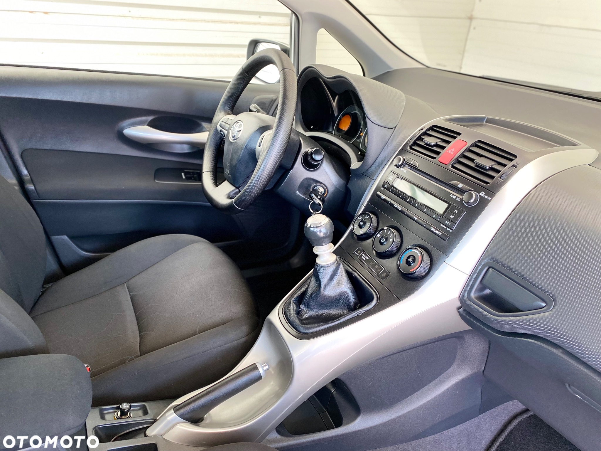 Toyota Auris 1.6 Luna - 12