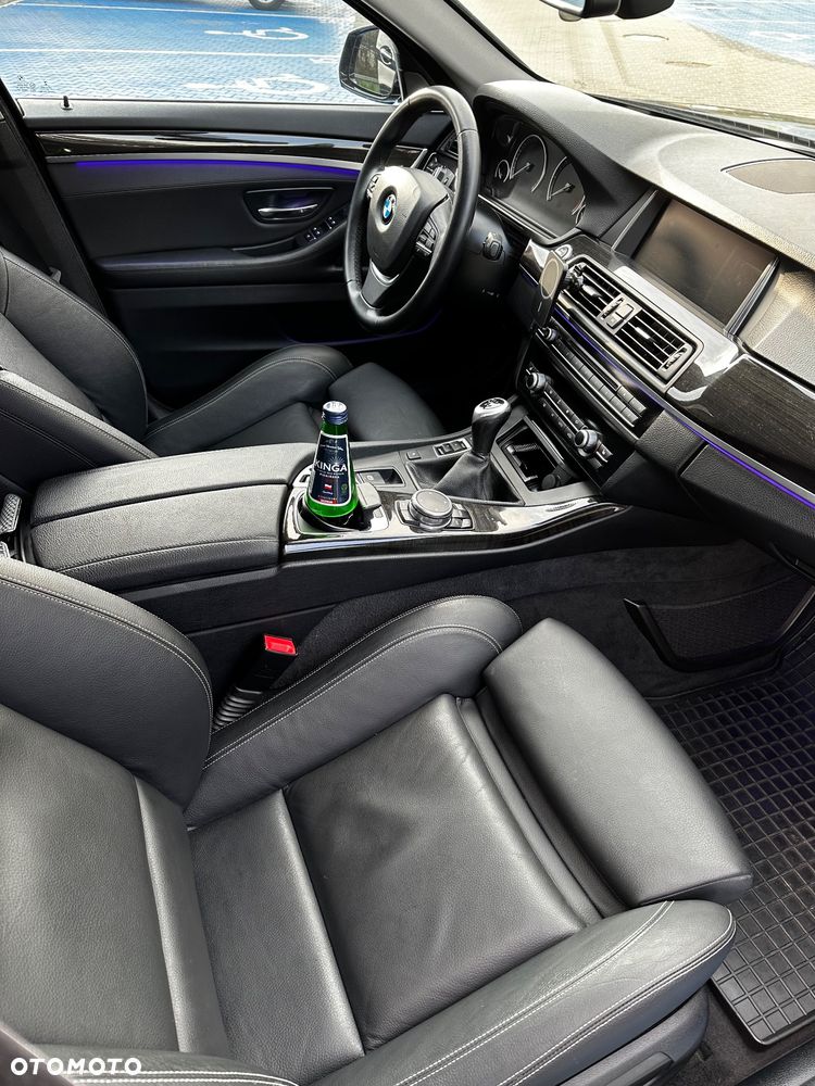 BMW Seria 5 520d Luxury Line - 24