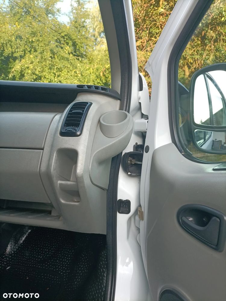 Opel Vivaro - 15