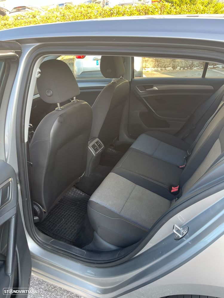 VW Golf 1.6 TDi Confortline - 7