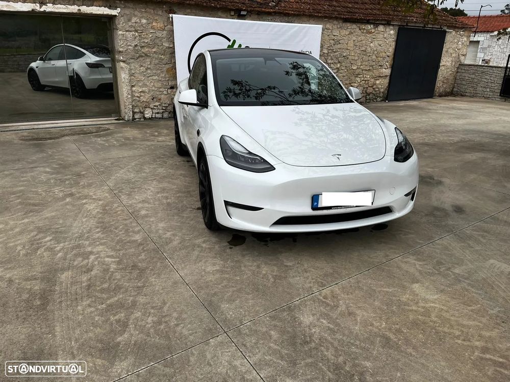 Tesla Model Y Long Range Dual Motor AWD - 4