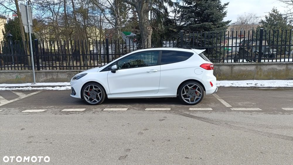 Ford Fiesta - 7