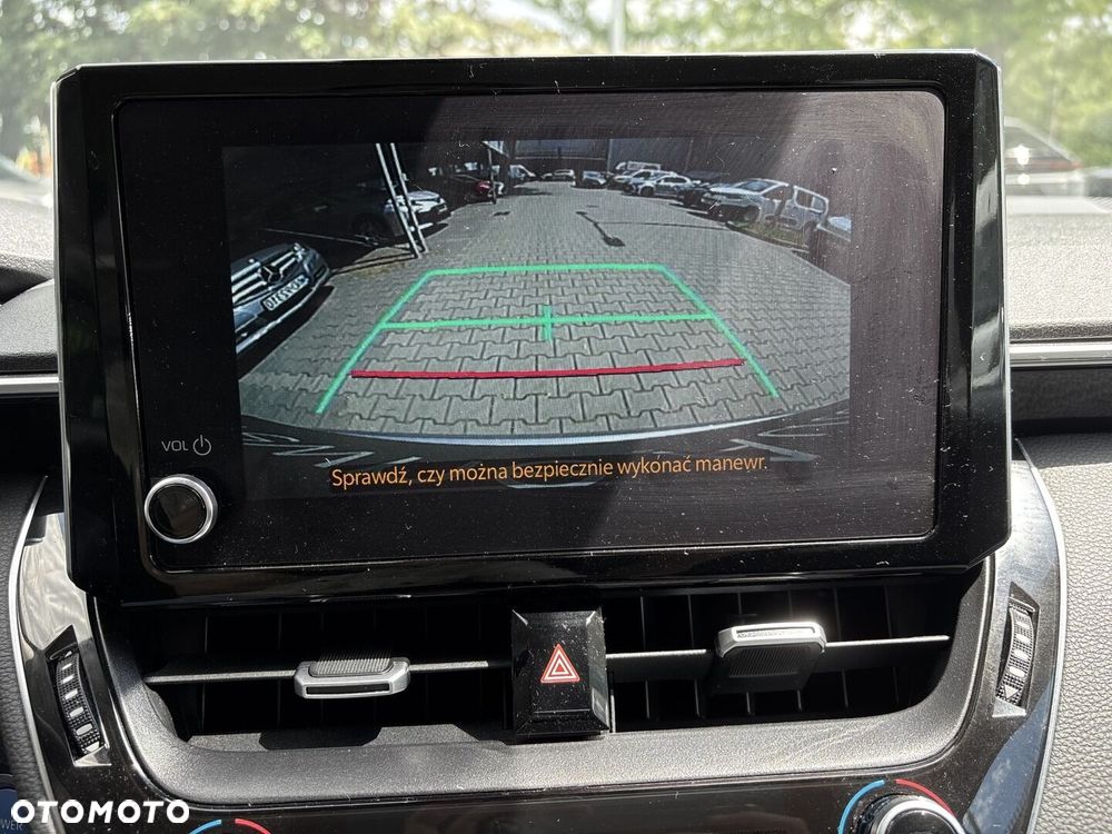 Toyota Corolla 1.8 Hybrid Comfort - 32