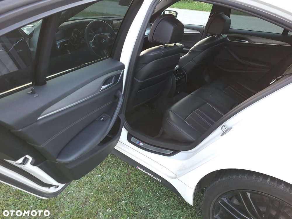 BMW Seria 5 520d xDrive M Sport sport - 17