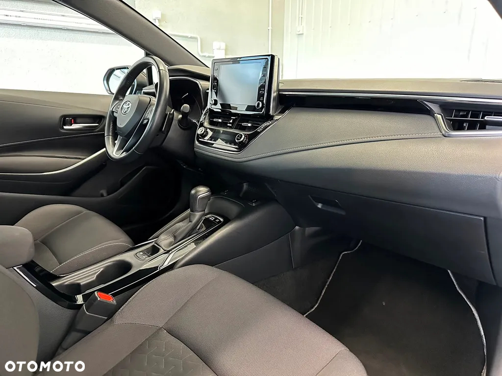 Toyota Corolla 2.0 Hybrid Comfort - 28