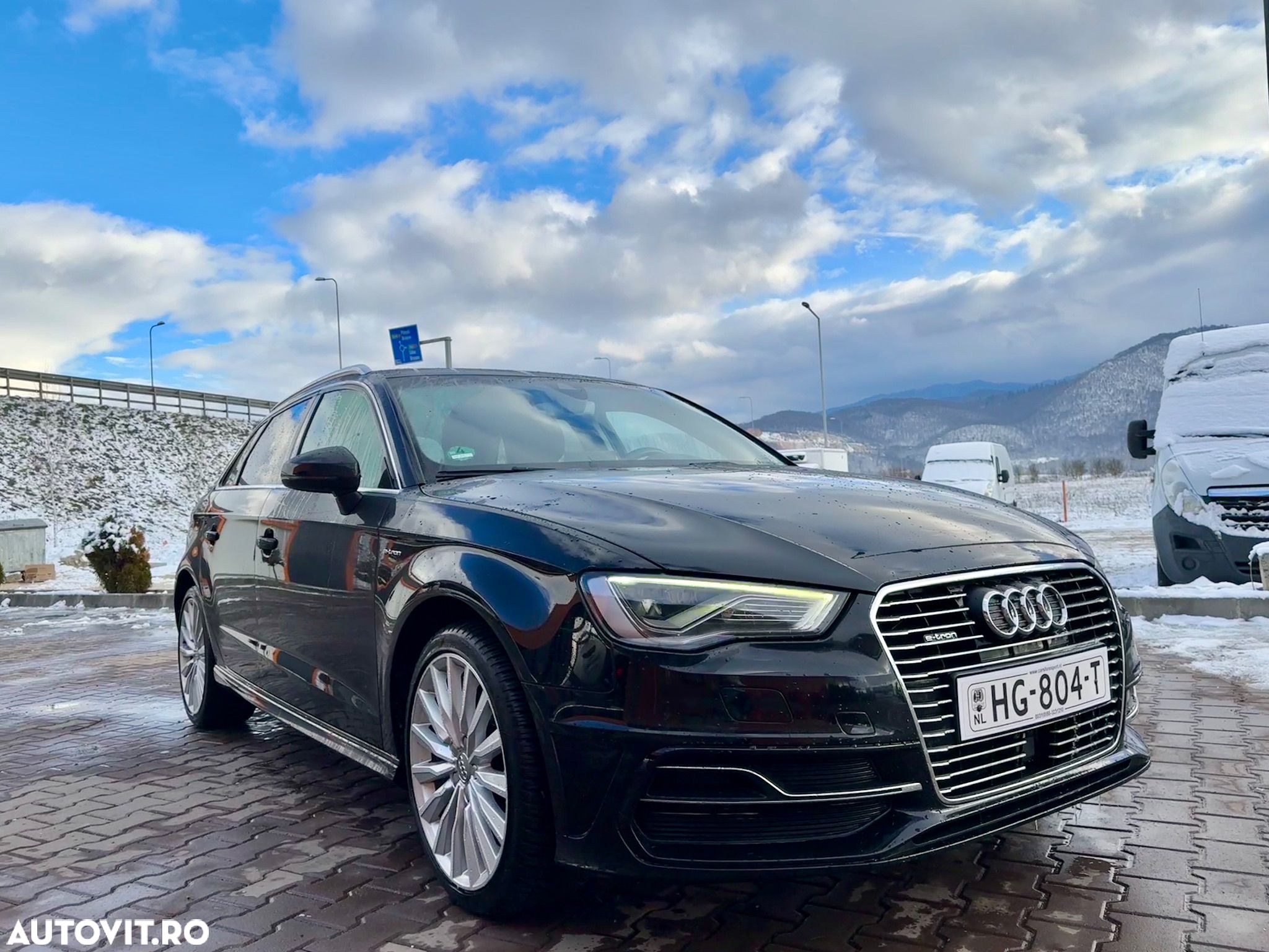 Audi A3 45 TFSIe Sportback S tronic S line - 1