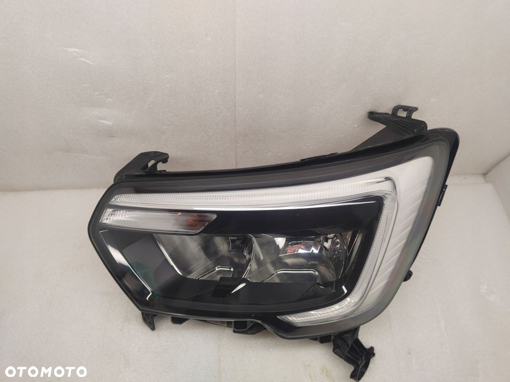 renault master iv lampa zw z led lewy przód 260607867r - 2