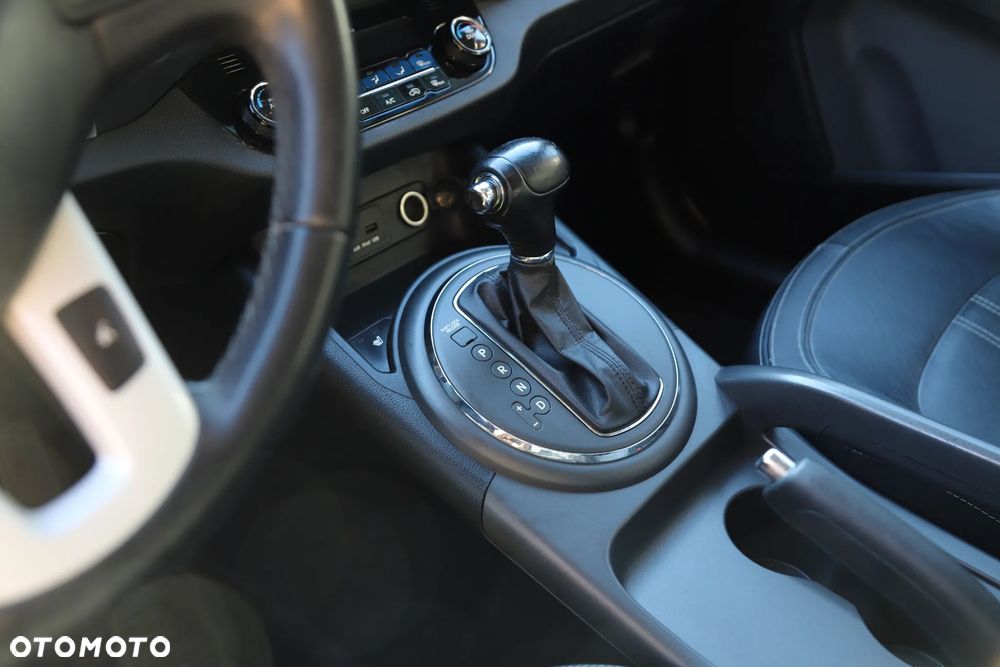 Kia Sportage - 10