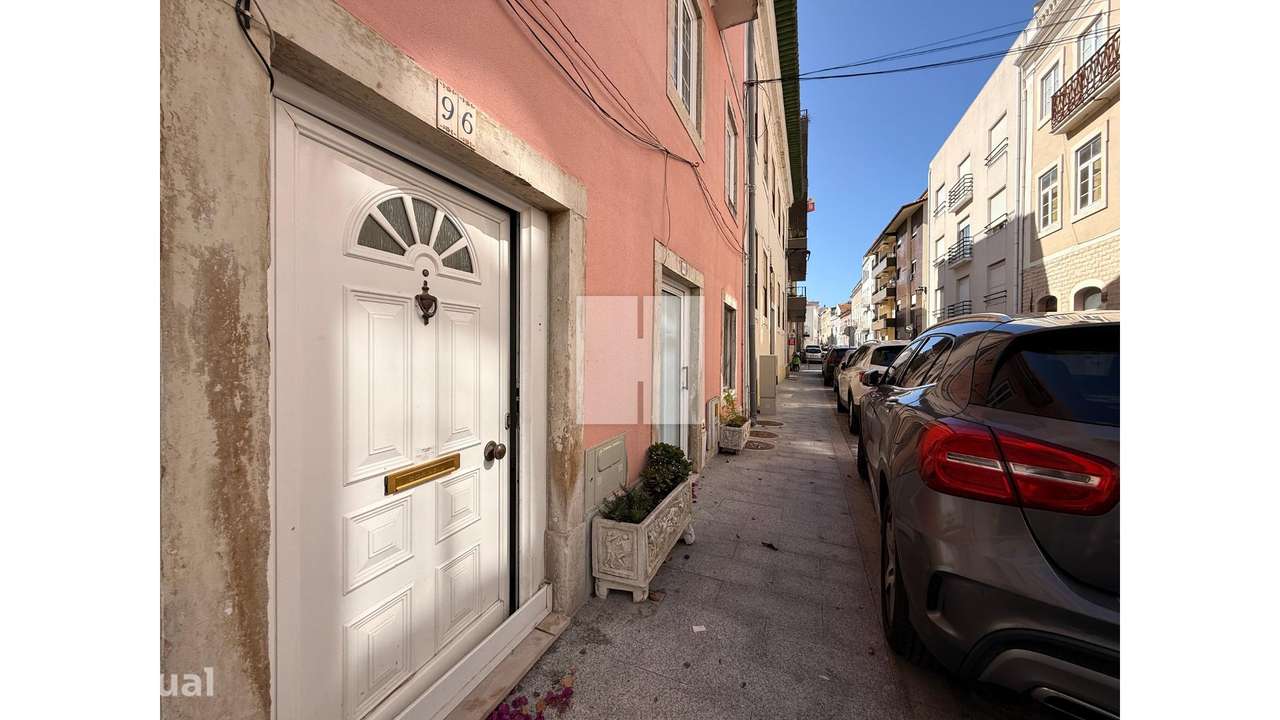 Moradia Única no Centro da Figueira - Grande imagem: 2/50
