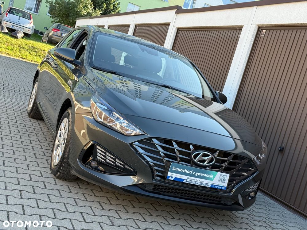 Hyundai i30 1.5 DPI Classic + - 21
