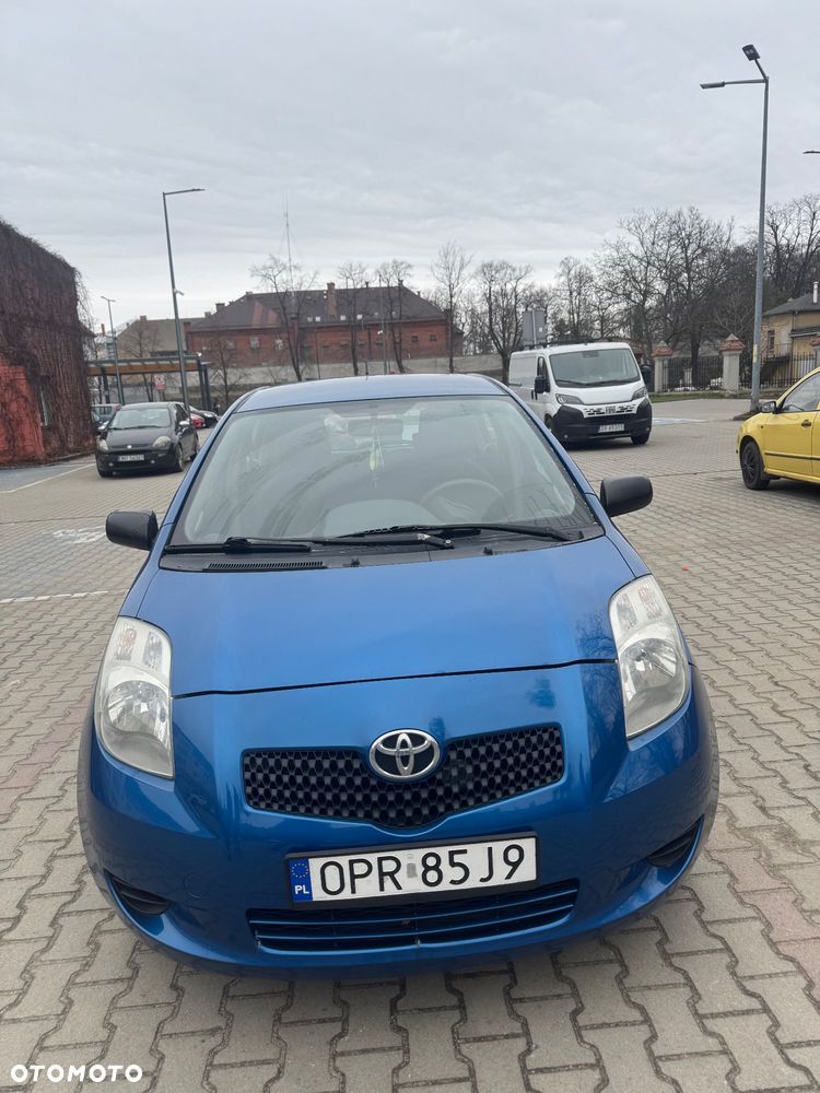 Toyota Yaris 1.0 Luna A/C - 1