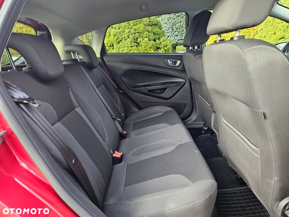 Ford Fiesta 1.5 TDCi Titanium - 38
