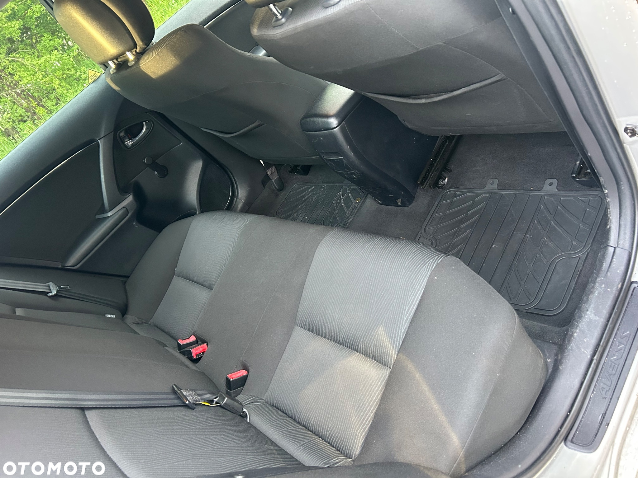 Toyota Avensis 1.6 Active - 13