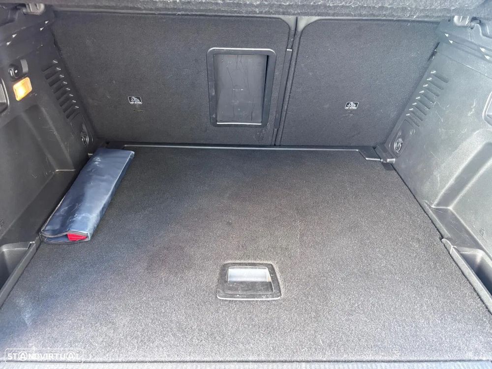 Peugeot 3008 1.2 PureTech Allure EAT8 - 32