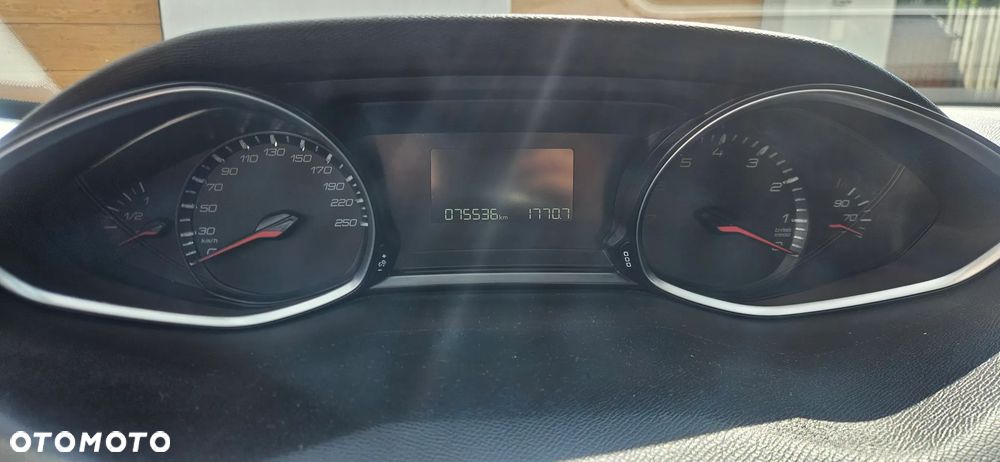 Peugeot 308 1.2 PureTech Active S&S - 6