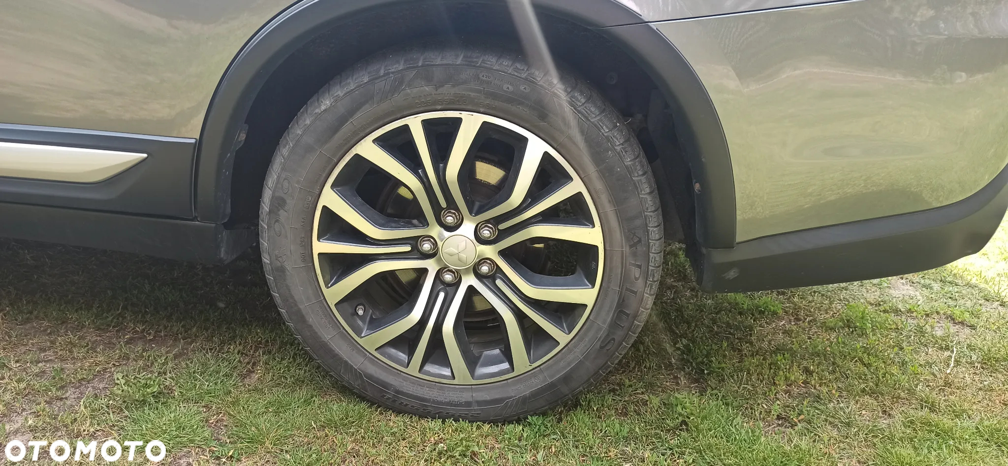 Mitsubishi Outlander 2.4 SE CVT - 15