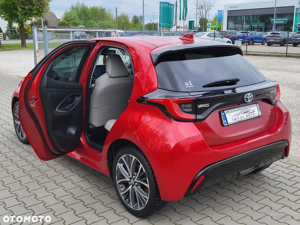 Toyota Yaris Hybrid 1.5 Executive - 14