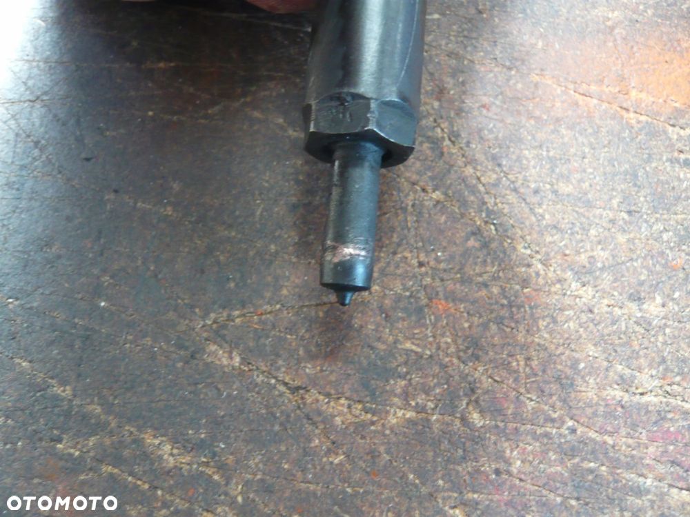wtryskiwacz 0445110618 opel corsa e - 2