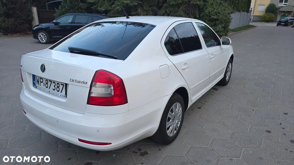 Skoda Octavia 1.6 - 6