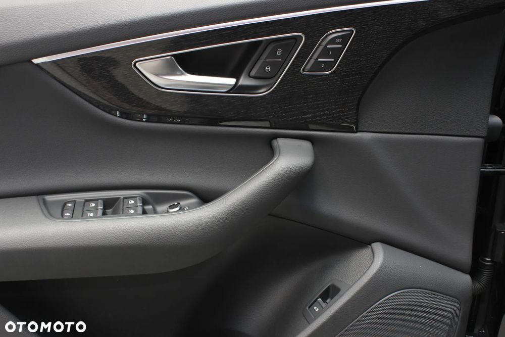 Audi Q7 55 TFSI mHEV Quattro Tiptr - 12