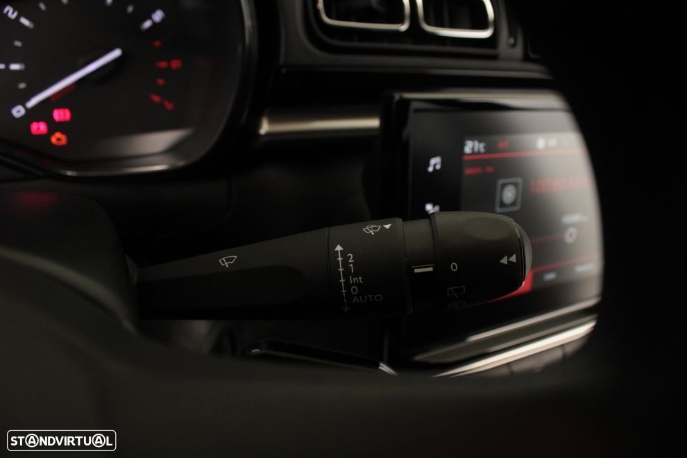 Citroën C3 1.2 PureTech Shine - 26