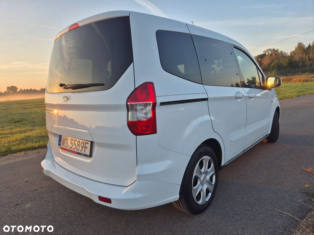 Ford Tourneo Courier 1.5 TDCi Sport - 2