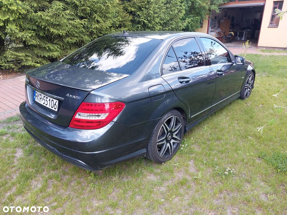 Mercedes-Benz Klasa C 250 (BlueTEC) d 4Matic 7G-TRONIC AMG Line - 12