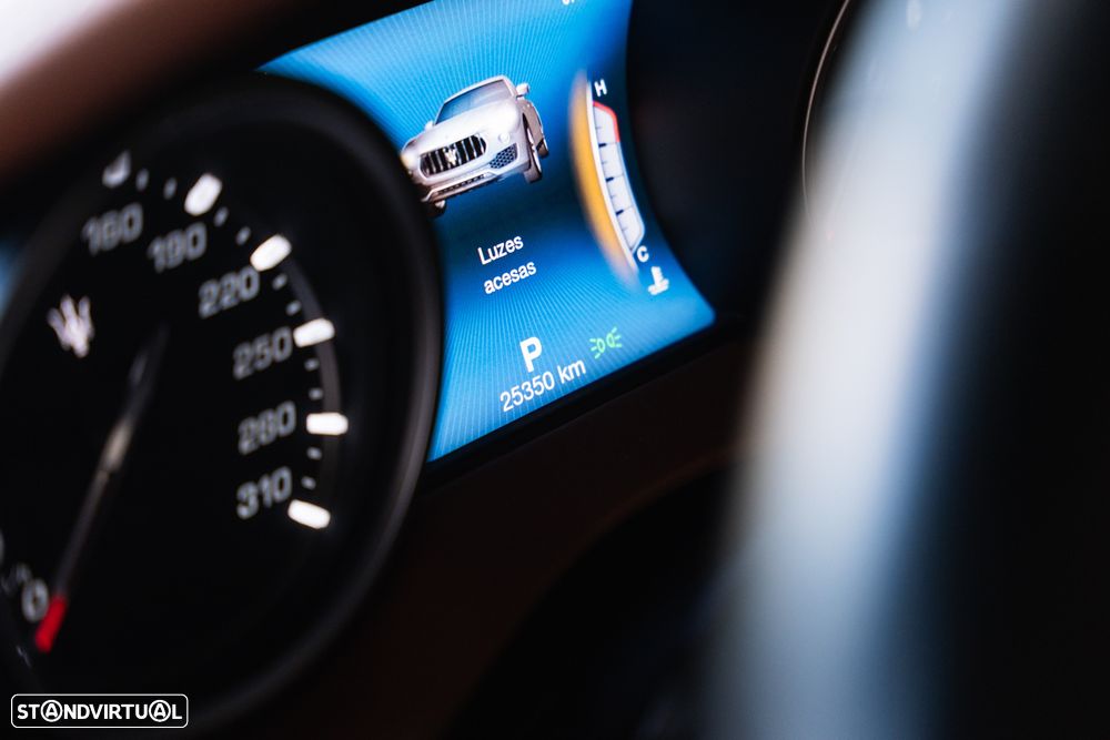 Maserati Levante S Q4 GranLusso - 13