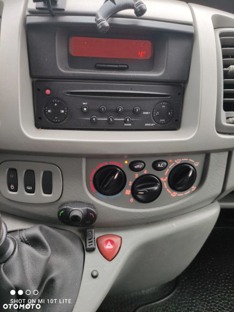 Renault trafic - 9
