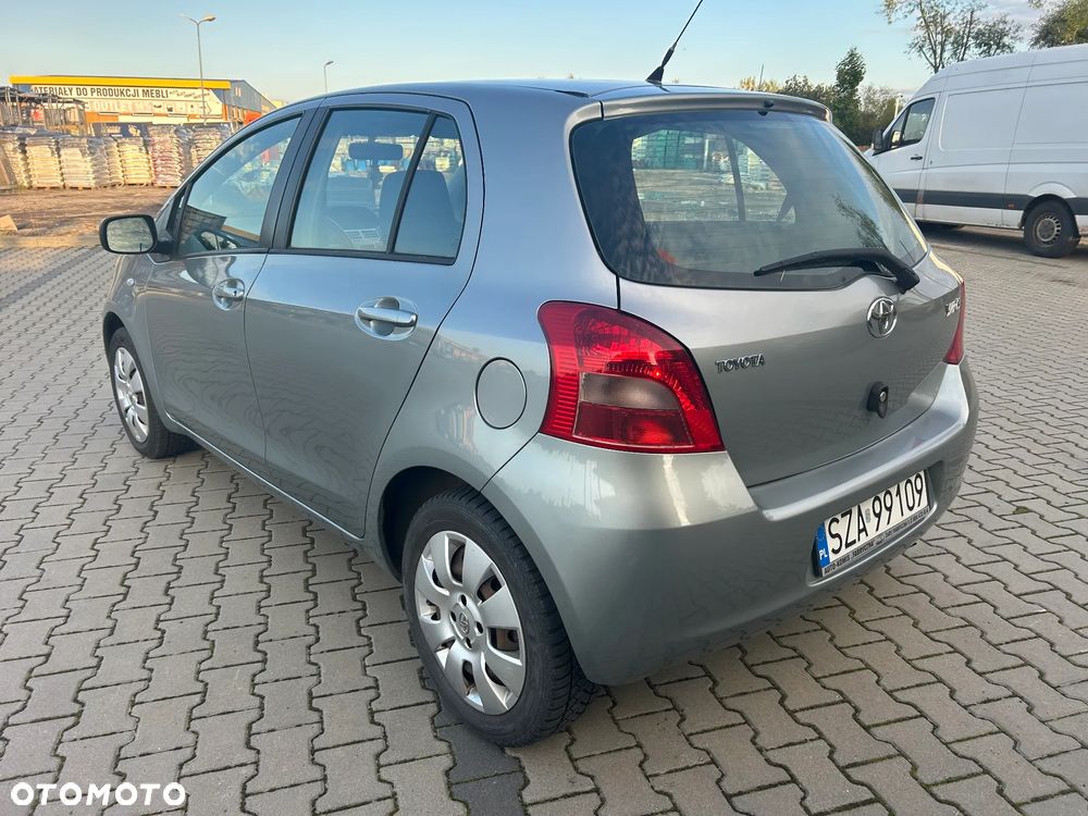 Toyota Yaris 1.3 VVT-i Sol - 14