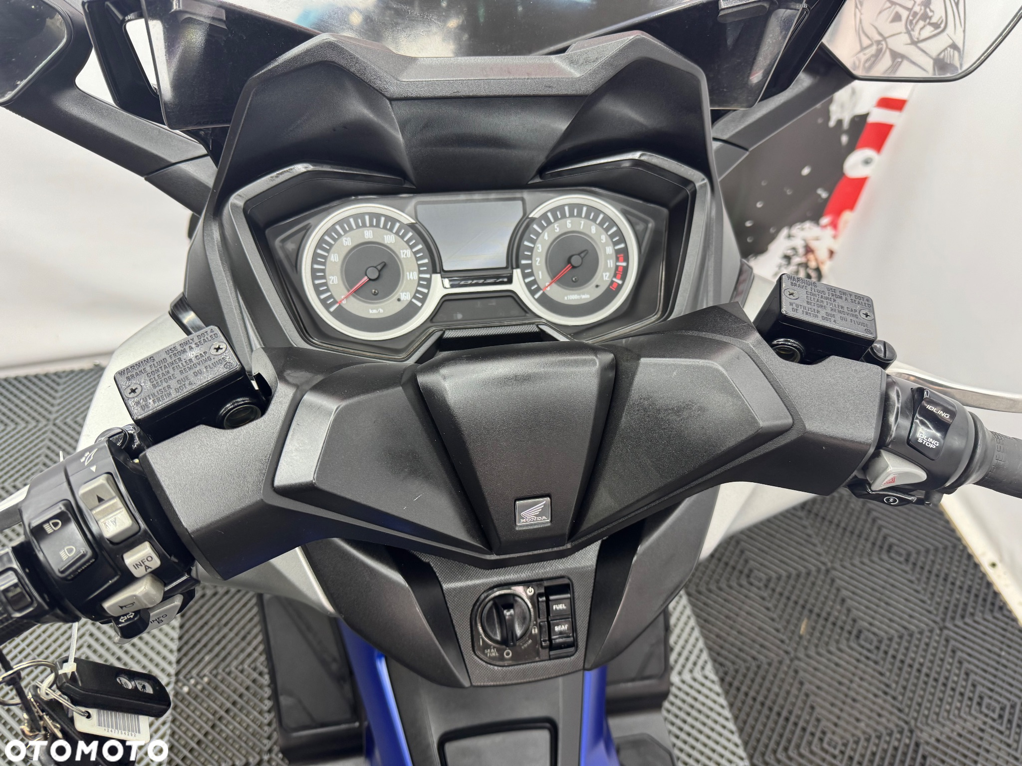 Honda NSS - 32